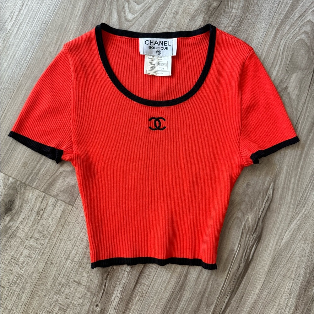 Iconic Chanel 95p Crop Top
